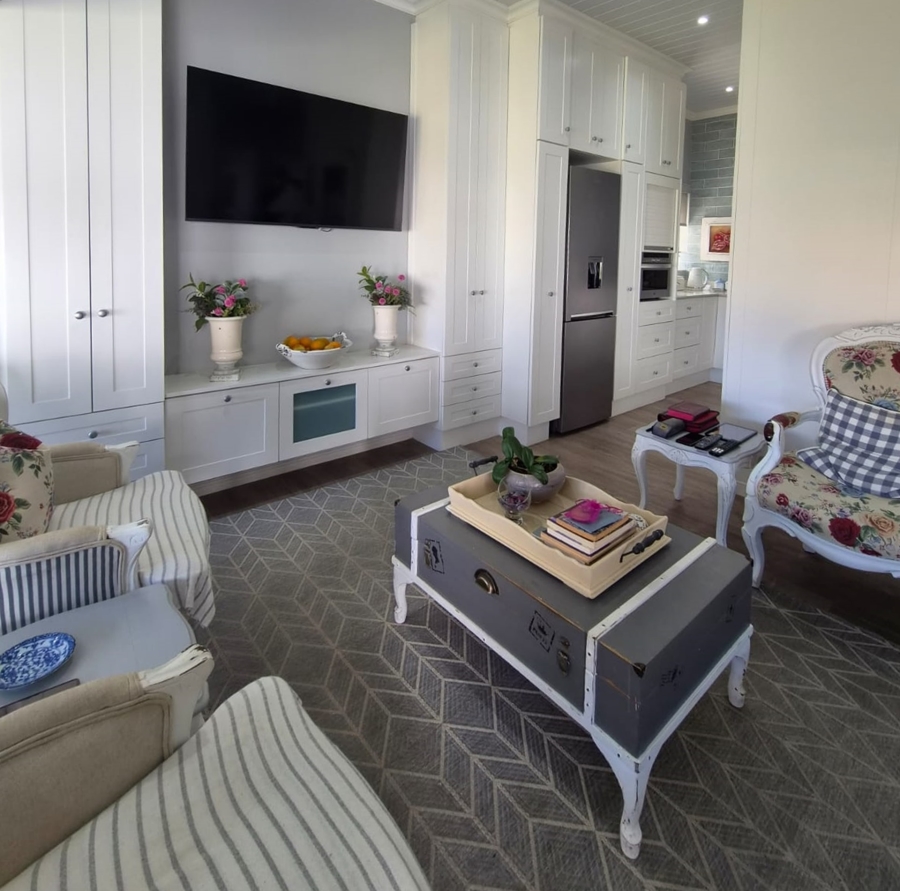 2 Bedroom Property for Sale in Struisbaai Western Cape